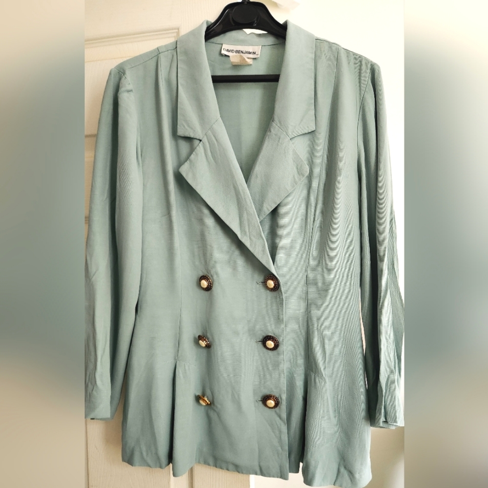 Vintage 80s Women's Double-Breasted Blazer With Per And Gold Buttons